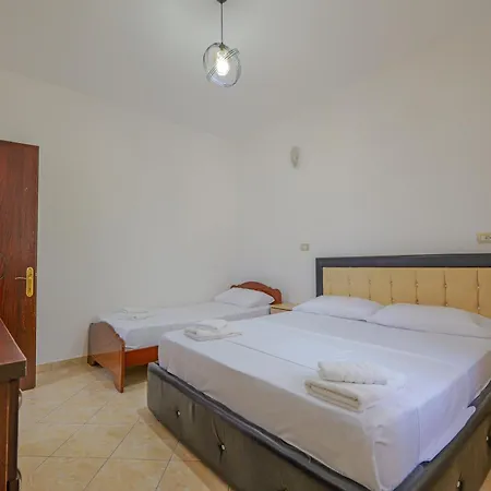 Brahimi Apartment Ksamil