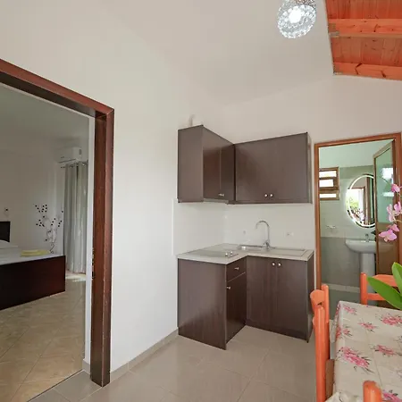 Brahimi Apartment Ksamil