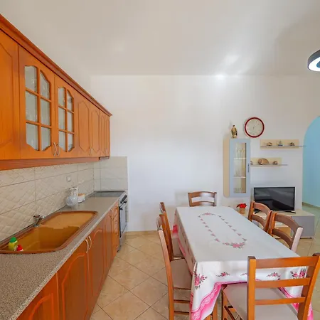 Daire Brahimi Ksamil